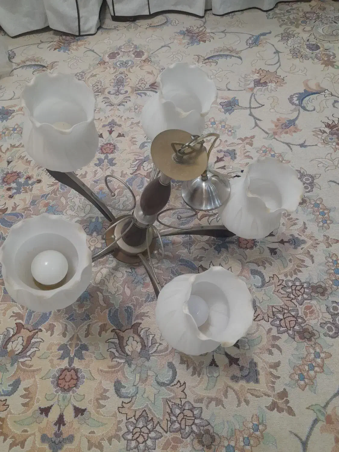 لوستر پنچ شعله چوبی و فلزی با پنچ تا لامپ ۹ وات|لوستر و چراغ آویز|مشهد, یاس|دیوار