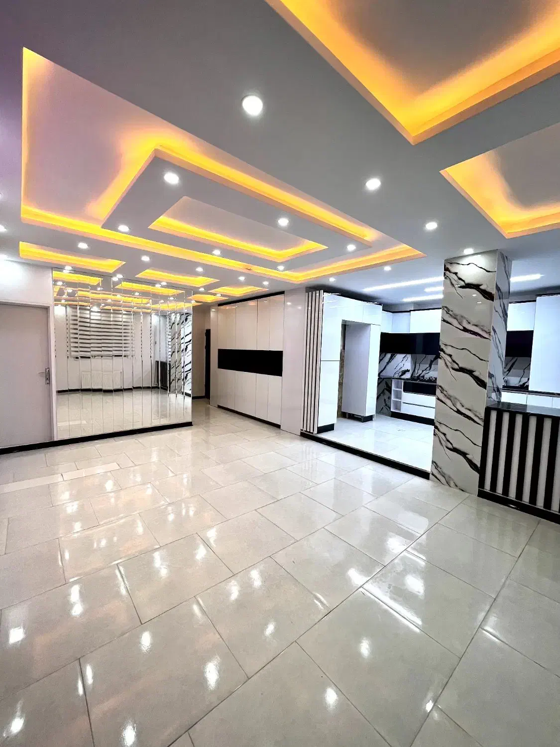 پارکینگ مسقف و انباری (۱۰۲ متریی) پرند|فروش آپارتمان|پرند, فاز ۲|دیوار