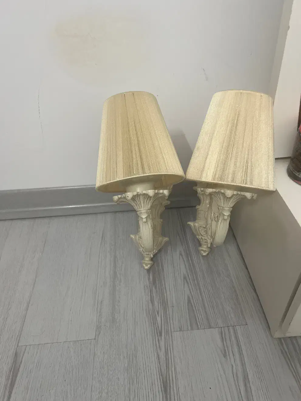 دو عدد لوستر دیواری|لوستر و چراغ آویز|گلبهار, شهر جدید گلبهار|دیوار