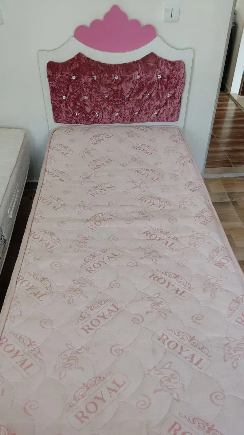 تخت و تشک مهمان و میزبان|تخت و سرویس خواب|بندر انزلی, انقلاب|دیوار