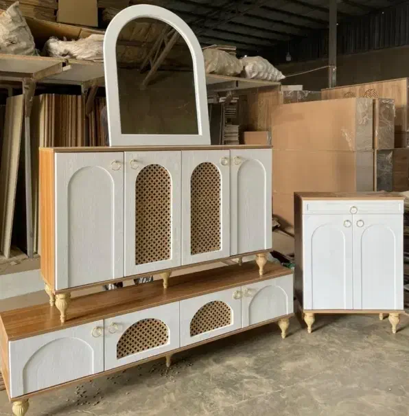 آینه کنسول حصیری|بوفه، ویترین، کنسول|شیراز, سلطان آباد|دیوار