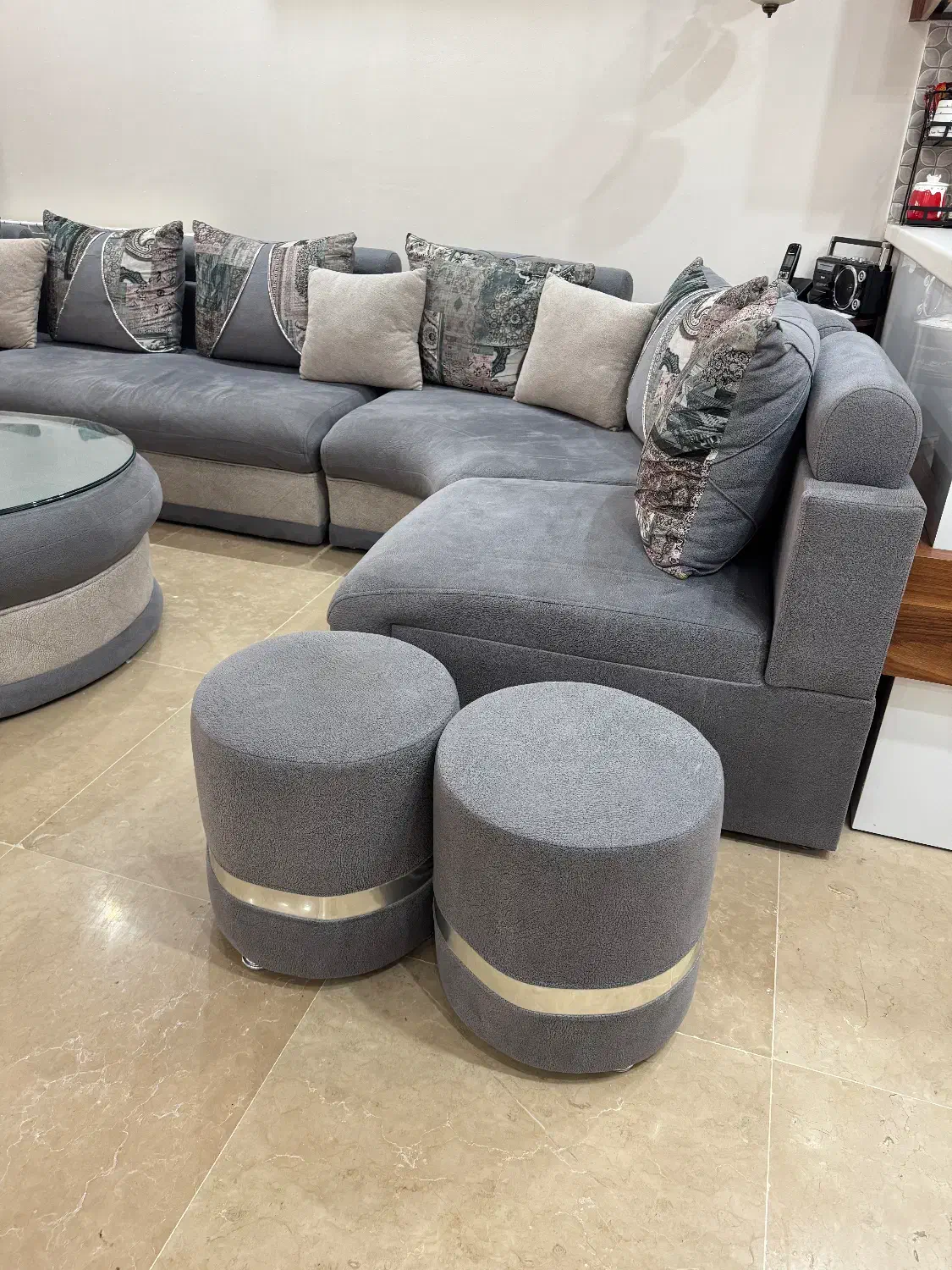 یک دست مبل مدل ال|مبلمان خانگی و میز عسلی|تهران, صادقیه|دیوار