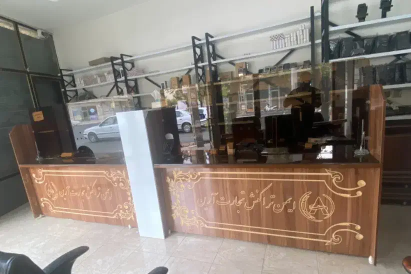 فروش ۲عدد میز پیشخوان|دفتر کار|میاندوآب, |دیوار