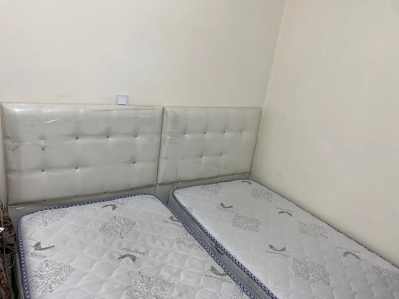 دو عدد تخت یک نفره|تخت و سرویس خواب|تهران, بهارستان|دیوار