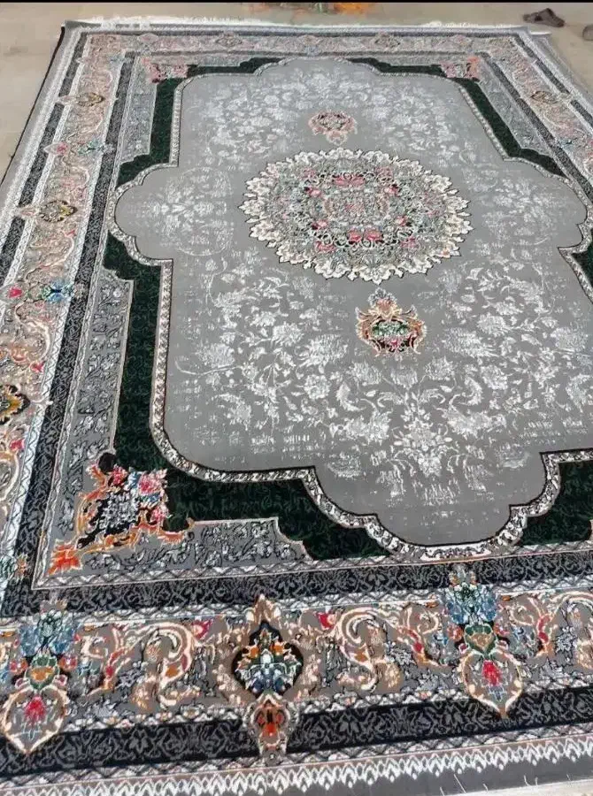 بعلت ورشکستگی کارخانه قیمت.فرش ها.واقعی می باشد+|فرش|زرند, |دیوار