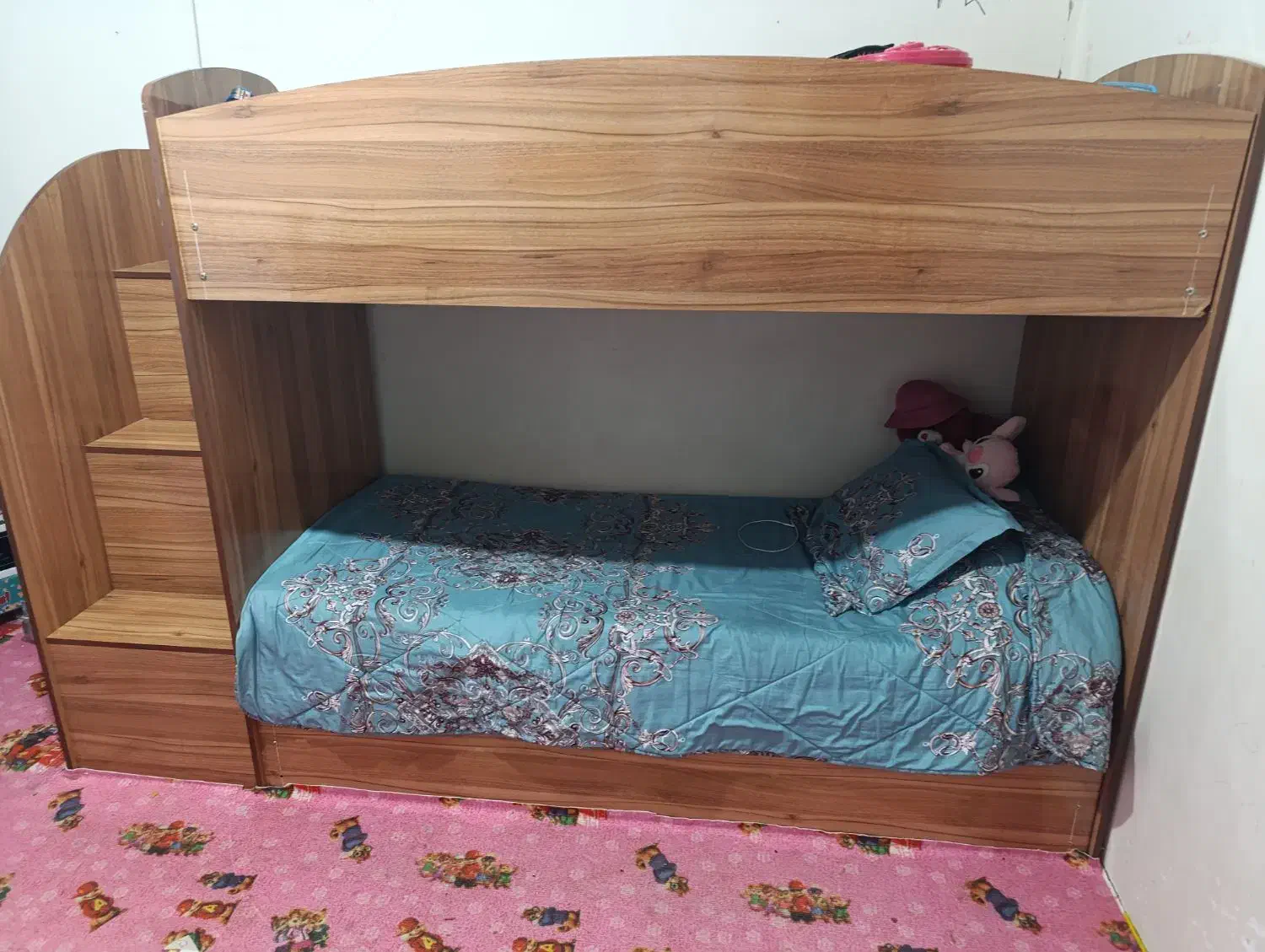 تختخواب نوجوان بدون زدگی و خرابی|تخت و سرویس خواب|کرمانشاه, |دیوار