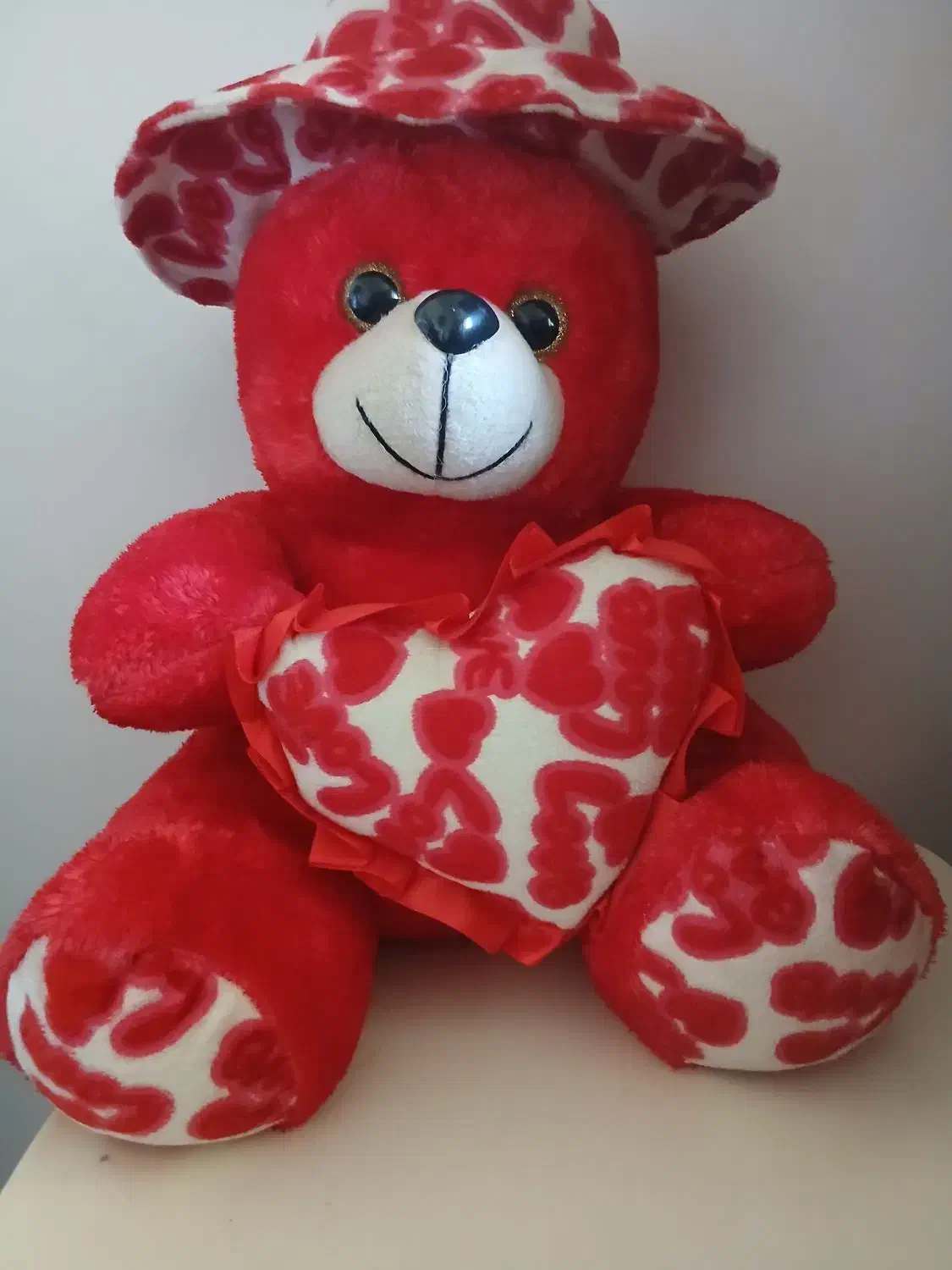 خرس سالم سالم|اسباب‌بازی بچه|اشترینان, |دیوار