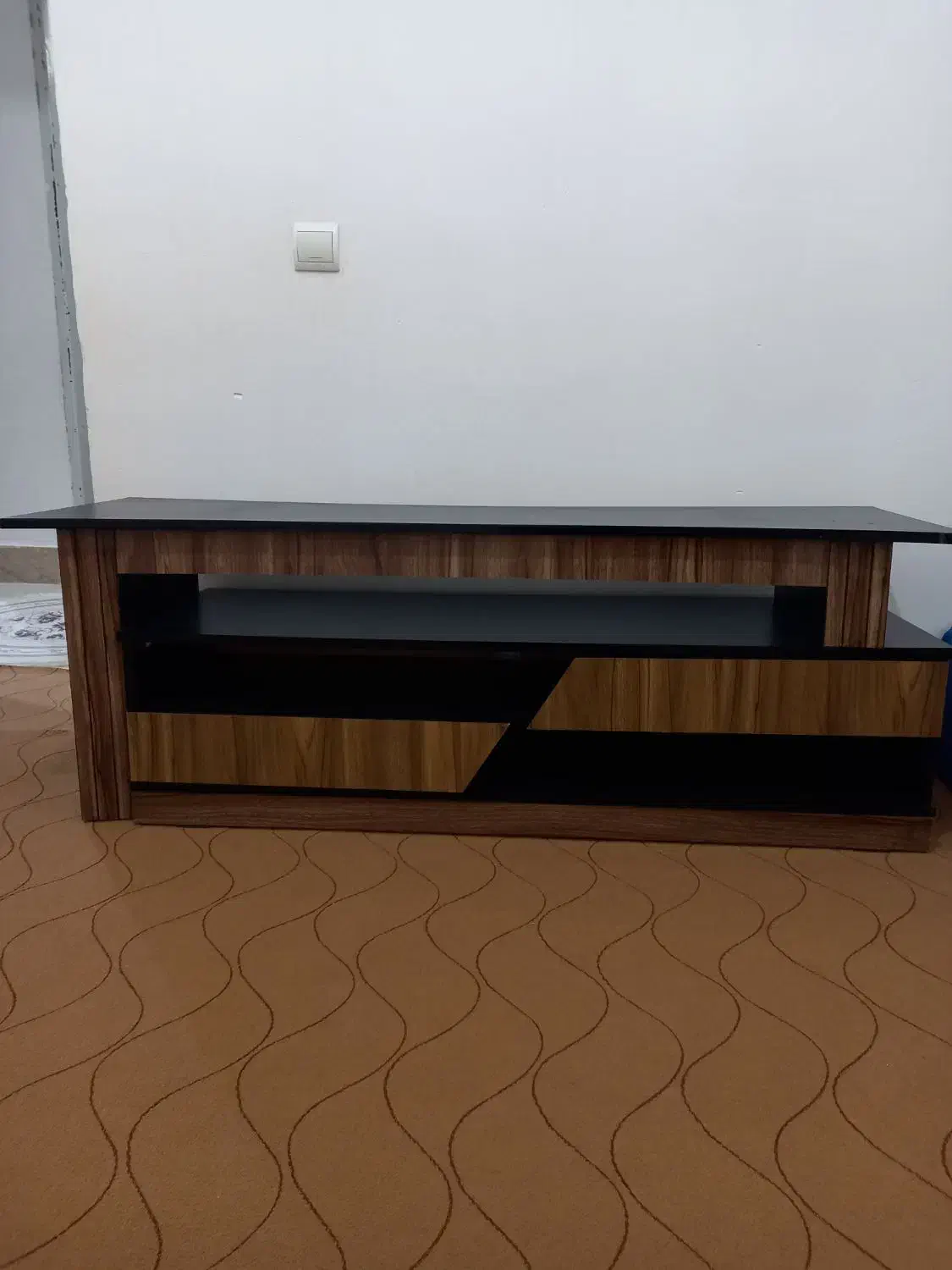 میز تیوی قیمت ۱،۵۰۰،۰۰۰ هزار|میز تلویزیون|دره شهر, |دیوار