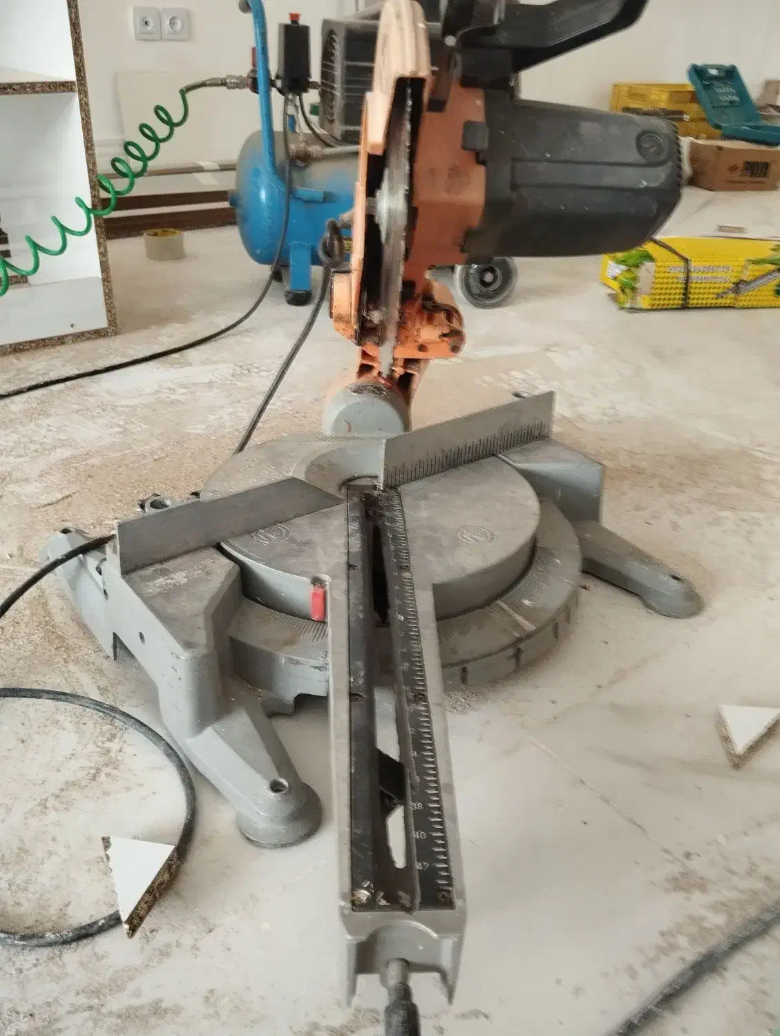 فارسی بر کشویی قدیمی|ابزارآلات|مشهد, کوی سیدی|دیوار