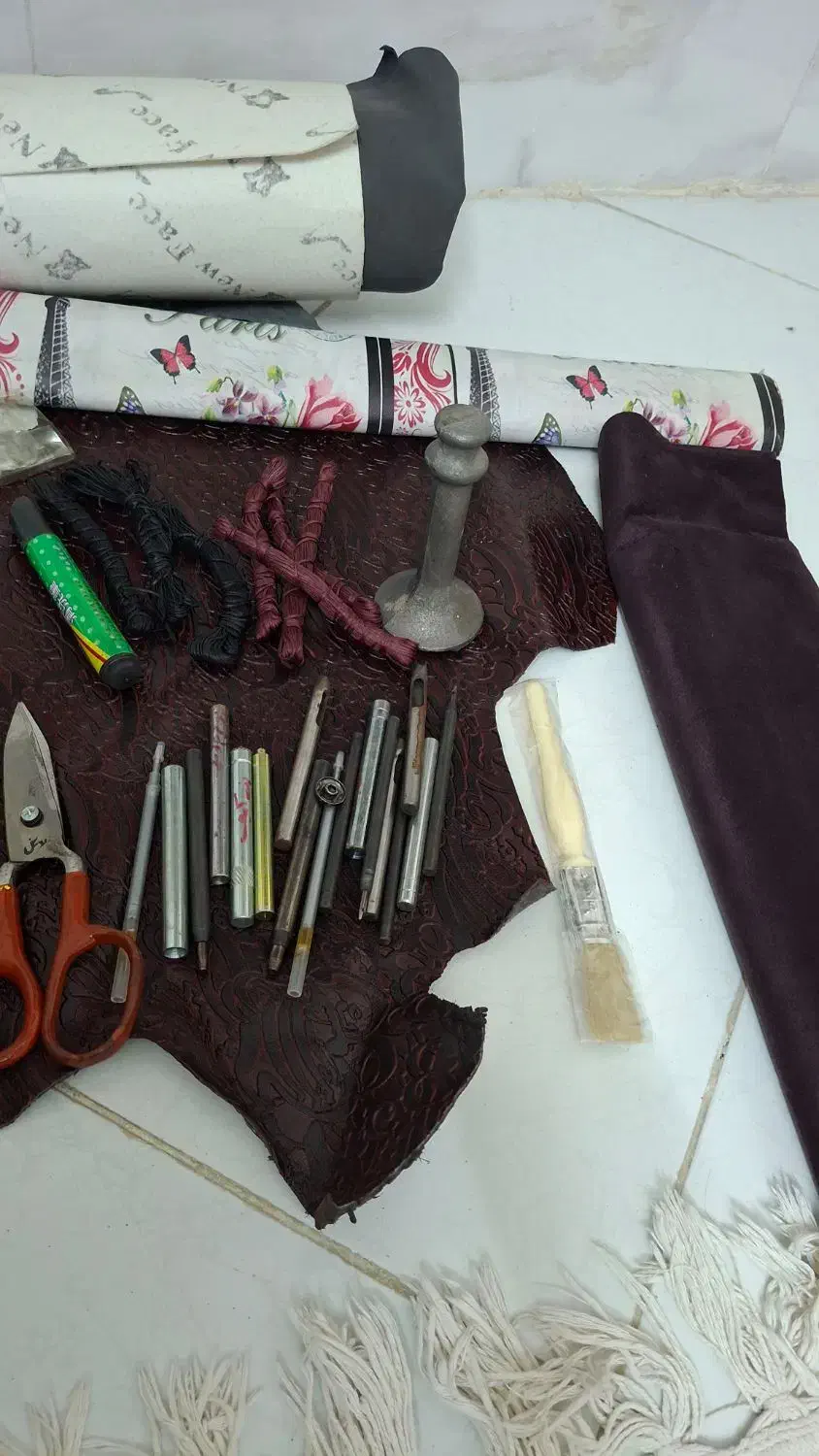 وسایل چرم دوزی با دست|لوازم خیاطی و بافتنی|مشهد, کارمندان دوم|دیوار