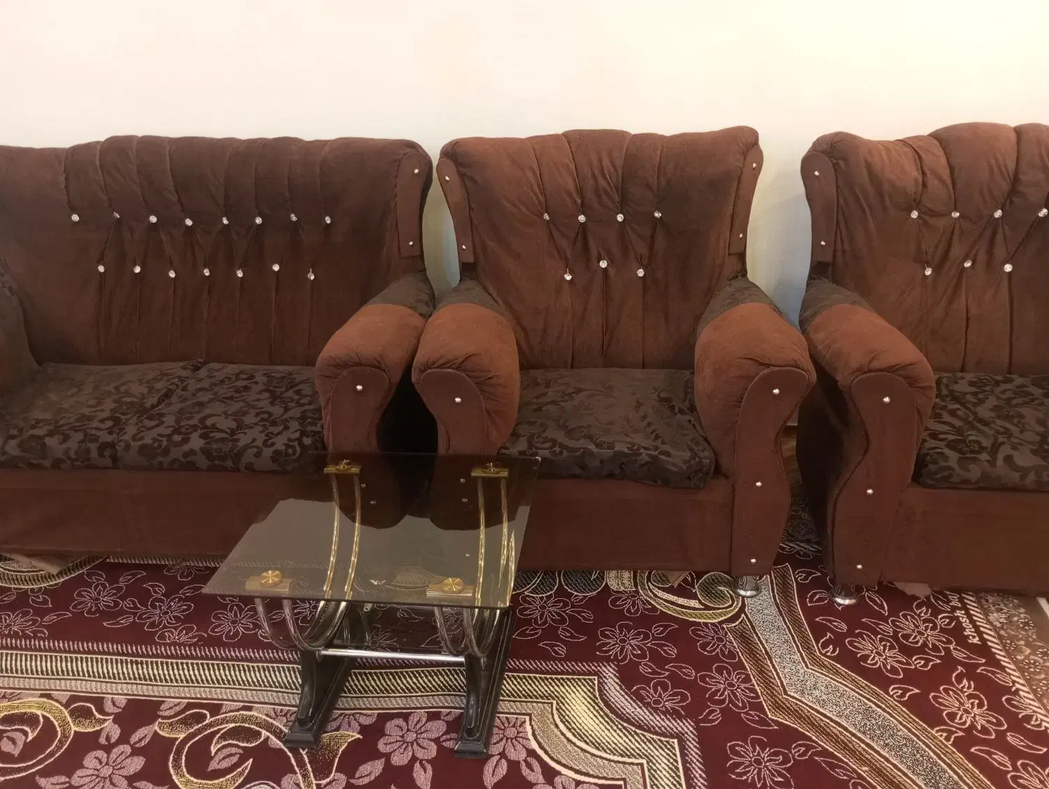 مبل و میز عسلی و میز تلویزیون و کتیبه|مبلمان خانگی و میز عسلی|سراب, |دیوار