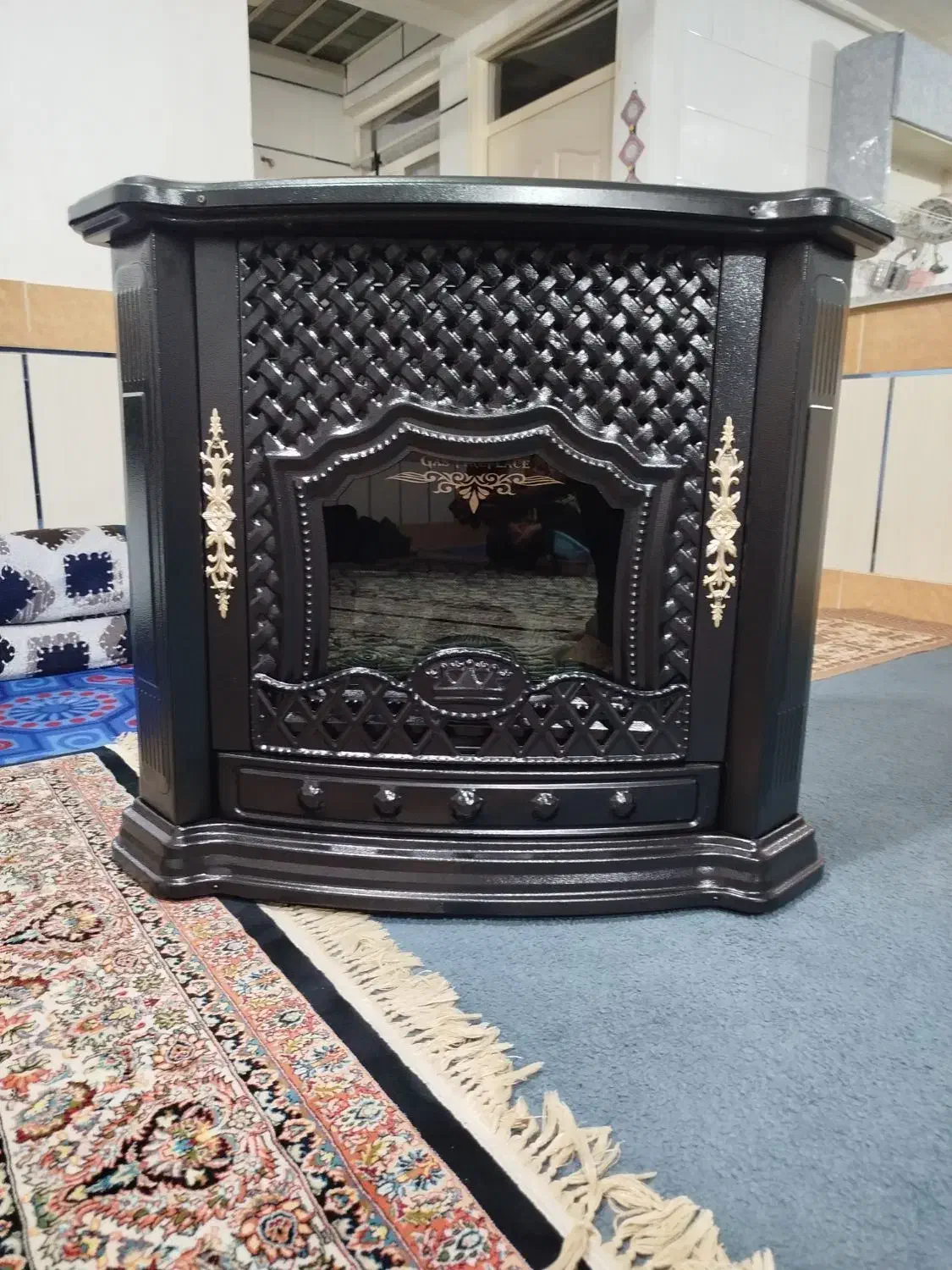 بخاری گازی سی هزار آرتا تره شومینه|بخاری، هیتر، شومینه|تویسرکان, |دیوار