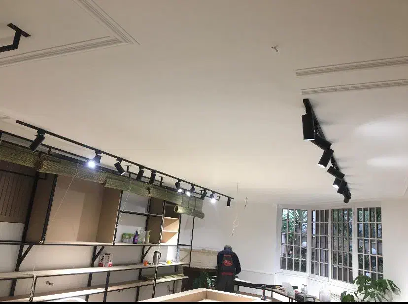 خدمات تخصصی برق‌کاری|خدمات پیشه و مهارت|شیراز, قدوسی غربی|دیوار