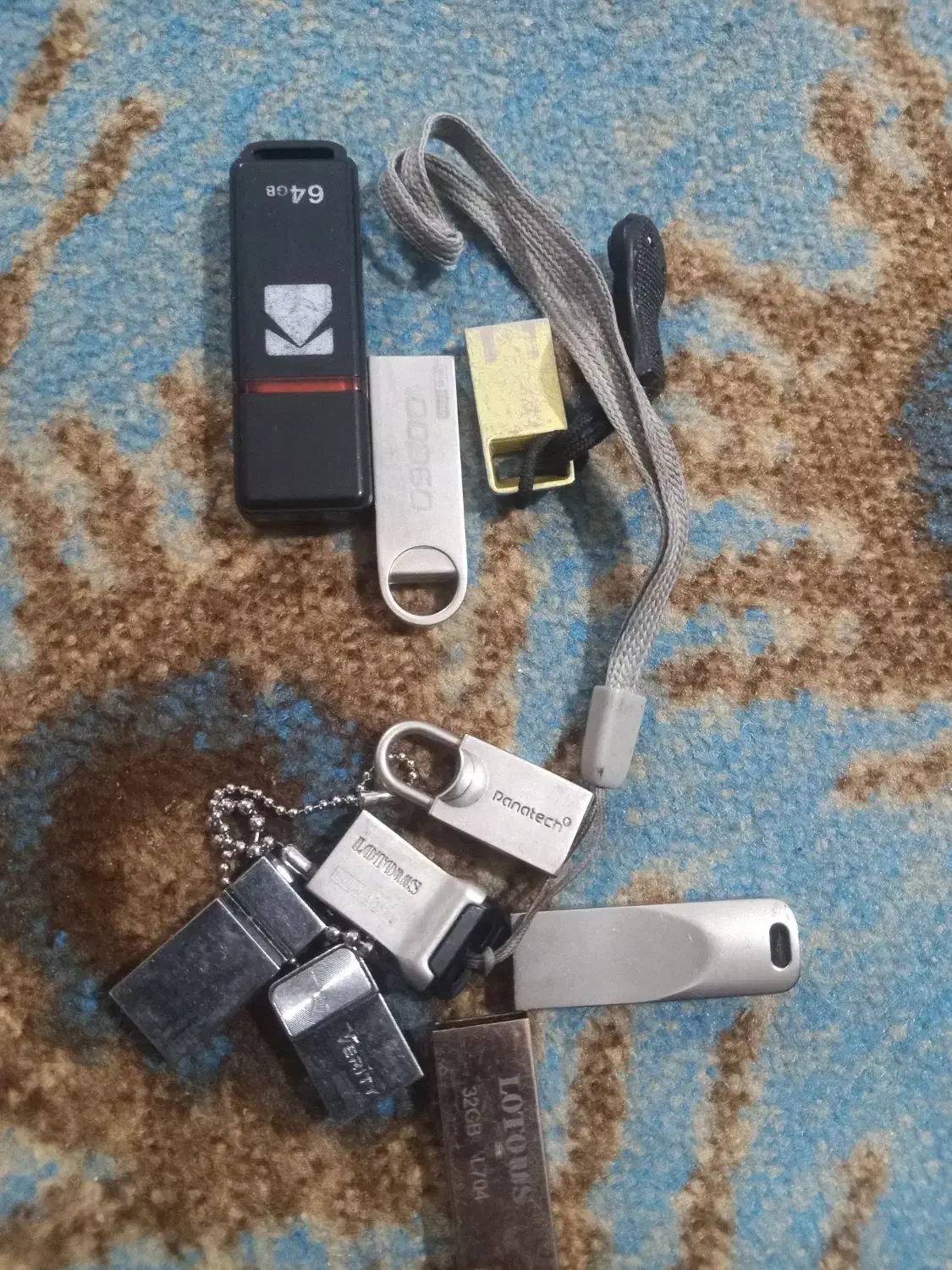 فلش دست دوم|لوازم جانبی موبایل و تبلت|مرند, |دیوار