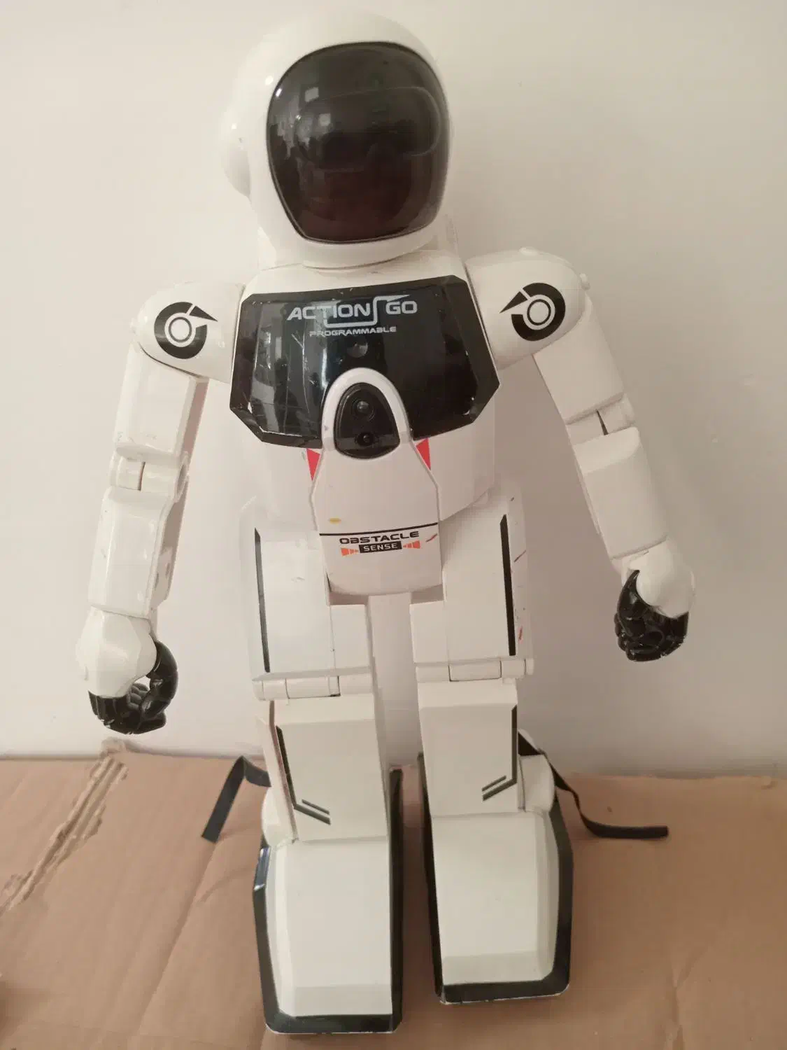 ربات اسباب بازی درحدنو بدون کنترل. باطری میخوره|اسباببازی|رفسنجان, |دیوار