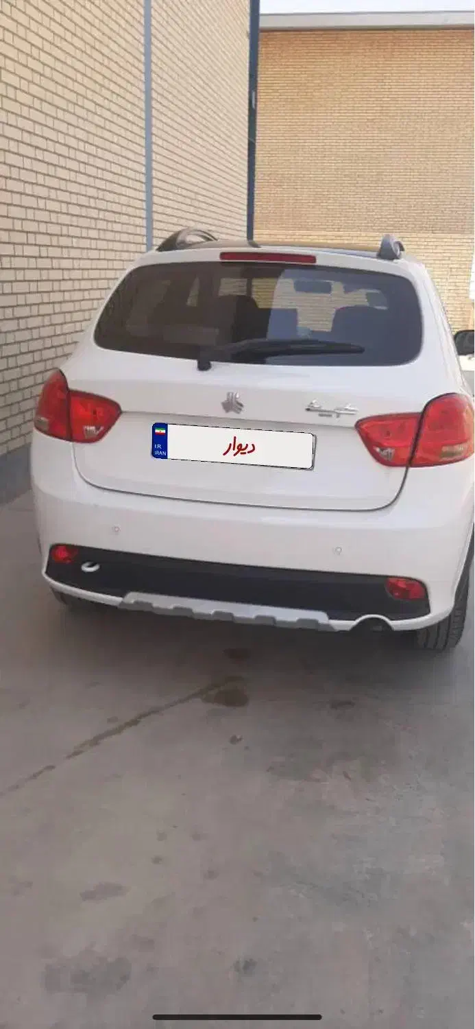 کوییک R سفید مشکی ۱۴۰۲|خودرو سواری و وانت|شیراز, چوگیاه‎|دیوار