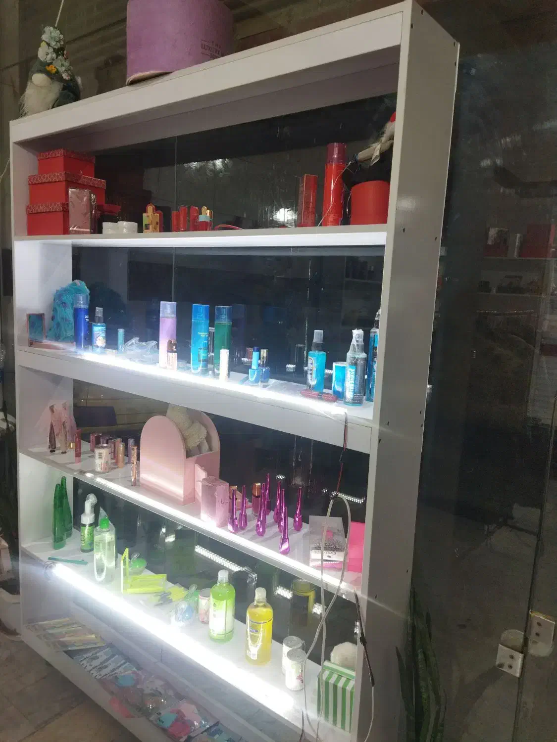 قفسه و ویترین پیشخوان مغازه ام دی اف|فروشگاه و مغازه|کرج, خرمدشت|دیوار