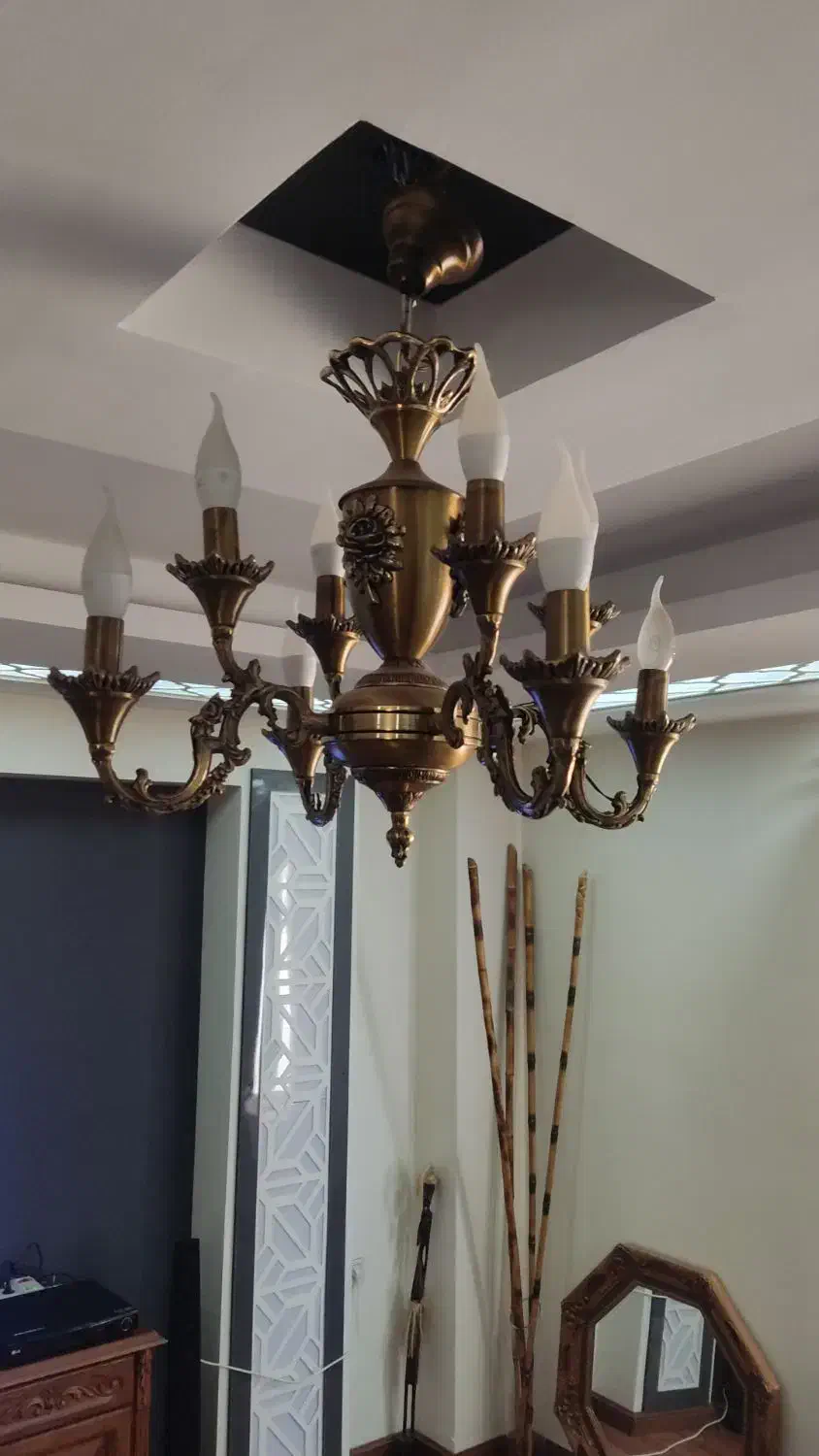 لوستر برنزی|لوستر و چراغ آویز|پردیس, فاز ۸|دیوار