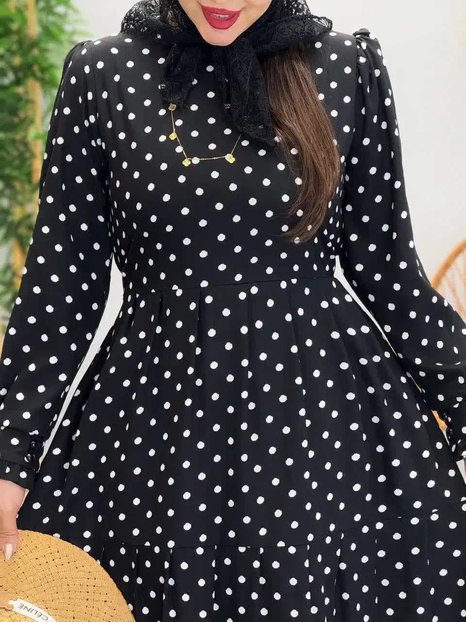 پیراهن بلند|لباس|شیراز, گلکوب|دیوار