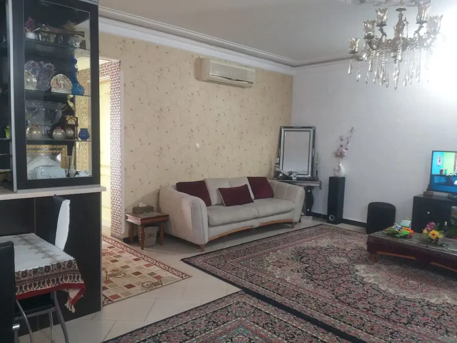 89متر تختی.|فروش آپارتمان|بروجرد, |دیوار