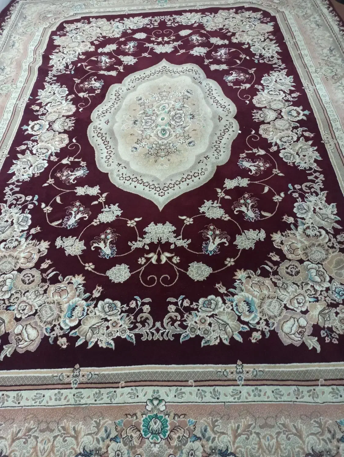 فروش انواع فرش نووکارکرده|فرش|هیرمند, |دیوار