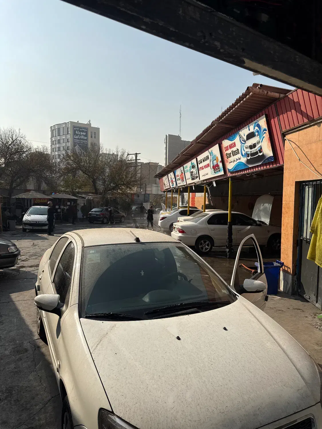 به تعدادی نیروی کارواش نیازمندیم|استخدام سرایداری و نظافت|کرج, شاهینویلا|دیوار