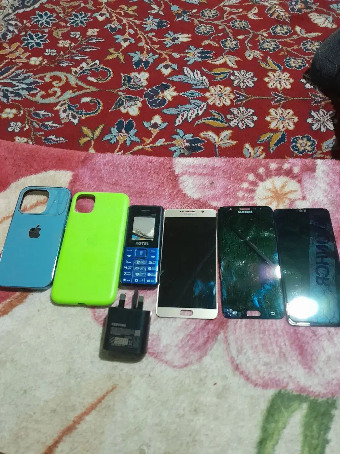 تعدادی تاج و ال سی دی|موبایل|اراک, |دیوار