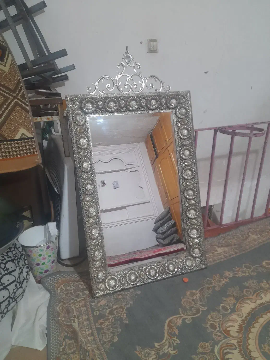 آینه بزرگ برنجی|آینه|بروجرد, |دیوار