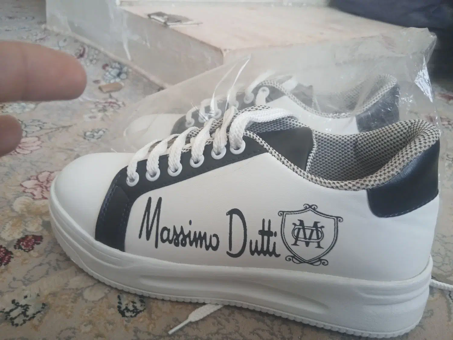 کفش نو نو|کیف، کفش، کمربند|میبد, |دیوار