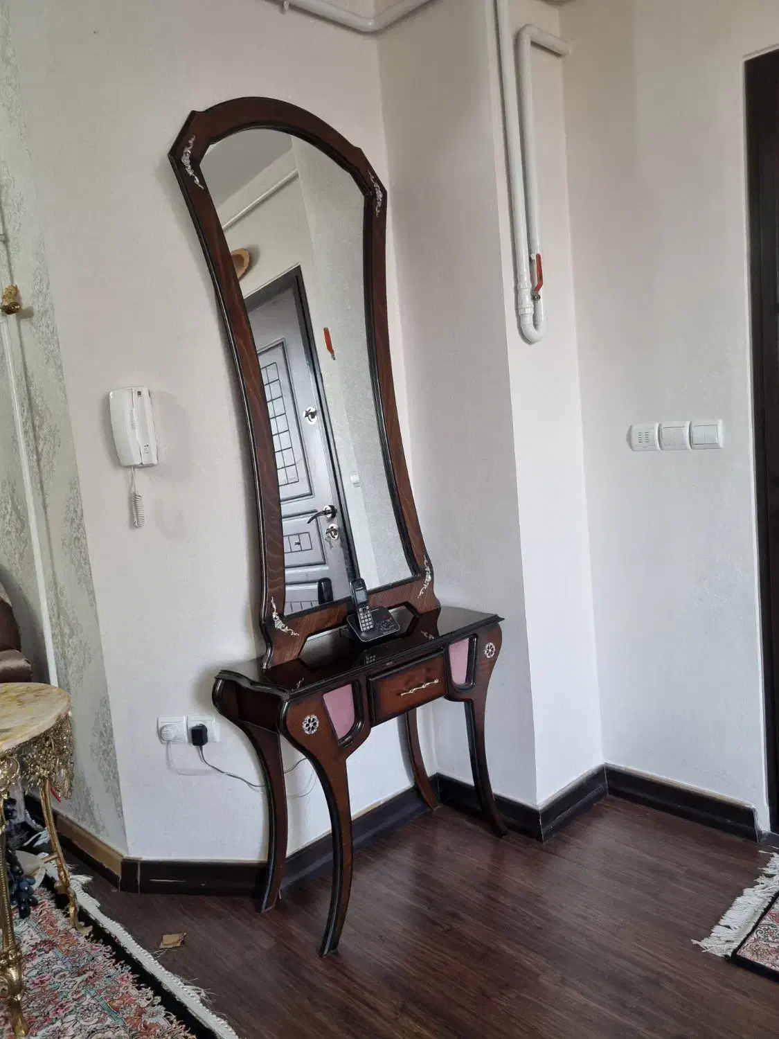 آینه قدی با میزش تمیزو با دوام|آینه|تبریز, |دیوار