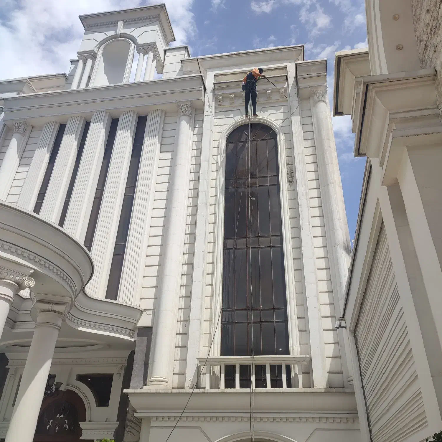 نماشویی بندباز راپل پیچ رول پلاک نما شستشوی نما|خدمات نظافت|تهران, صادقیه|دیوار