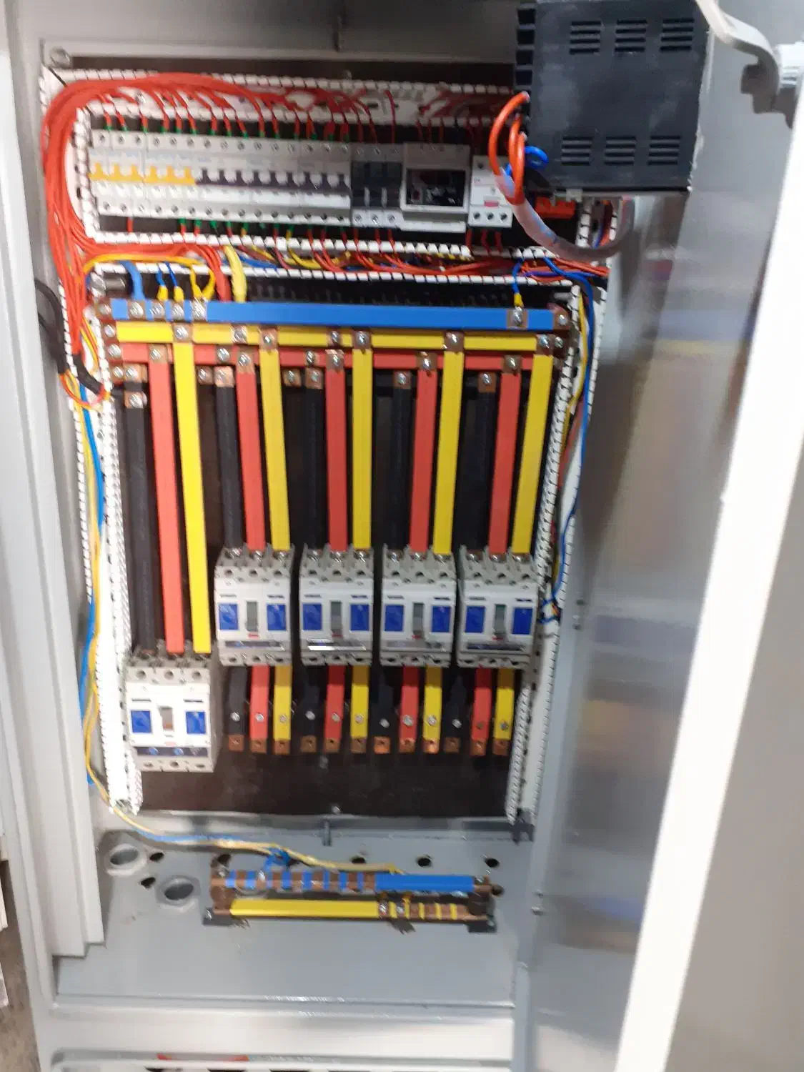 مونتاژتابلوهای برق صنعتی|خدمات پیشه و مهارت|رامشیر, |دیوار