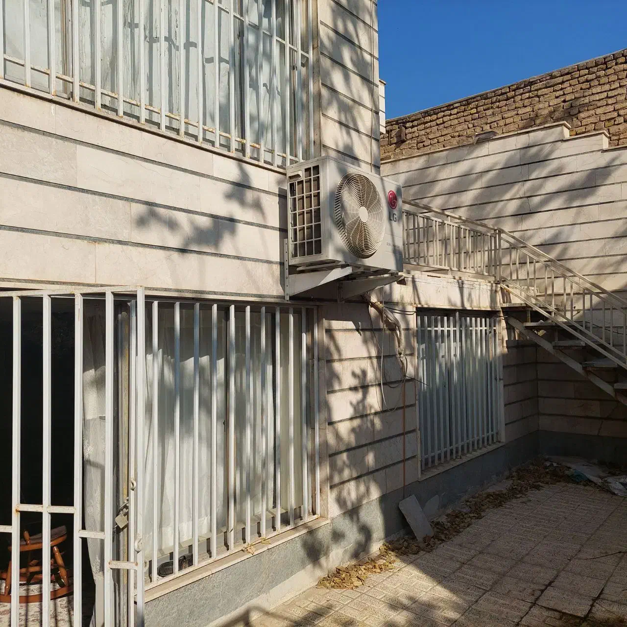 ۱۲۰ متر ویلا با ۱۰۰ متر حیاط دربست نزدیک به حرم|اجارهٔ خانه و ویلا|مشهد, چهنو|دیوار