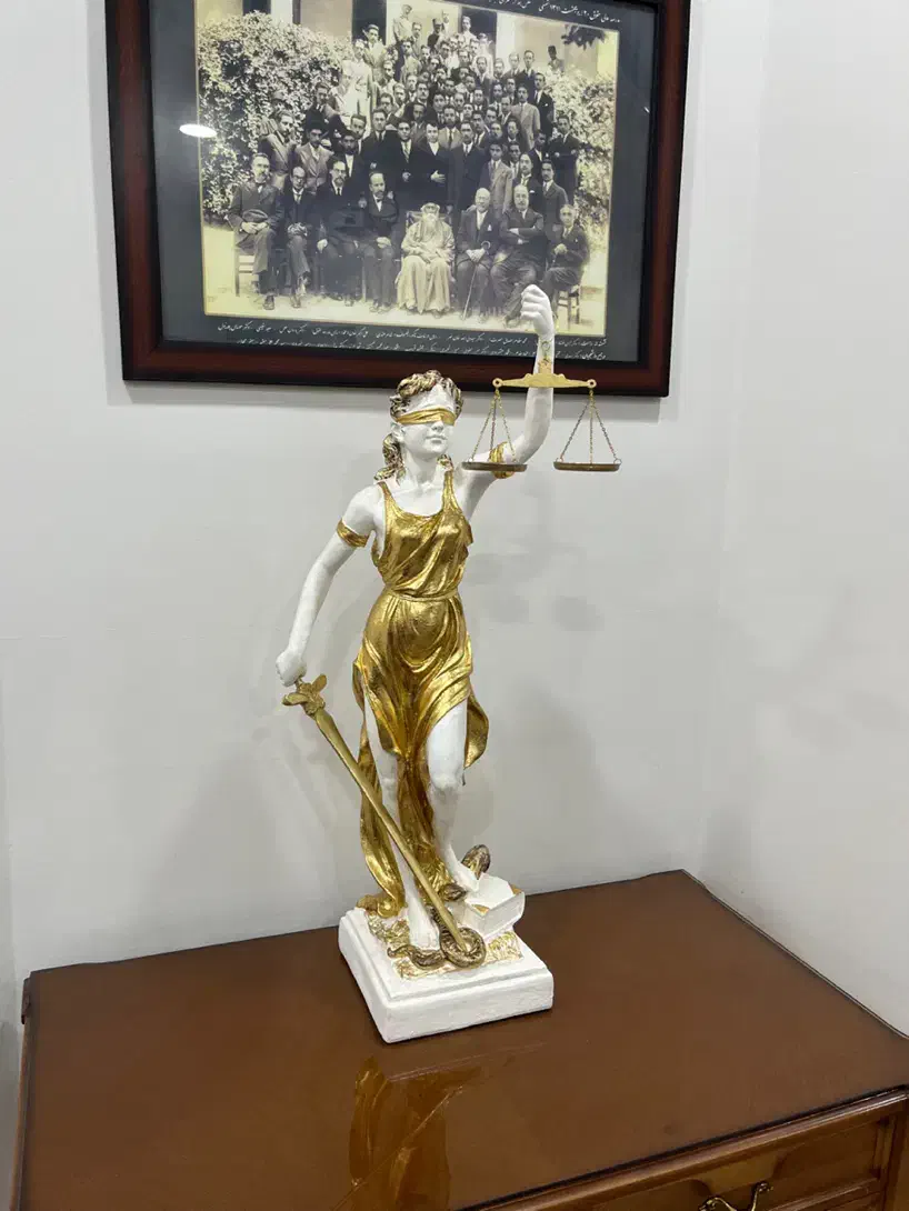 وکیل پایه یک دادگستری|خدمات مالی، حسابداری، بیمه|قم, بکایی|دیوار