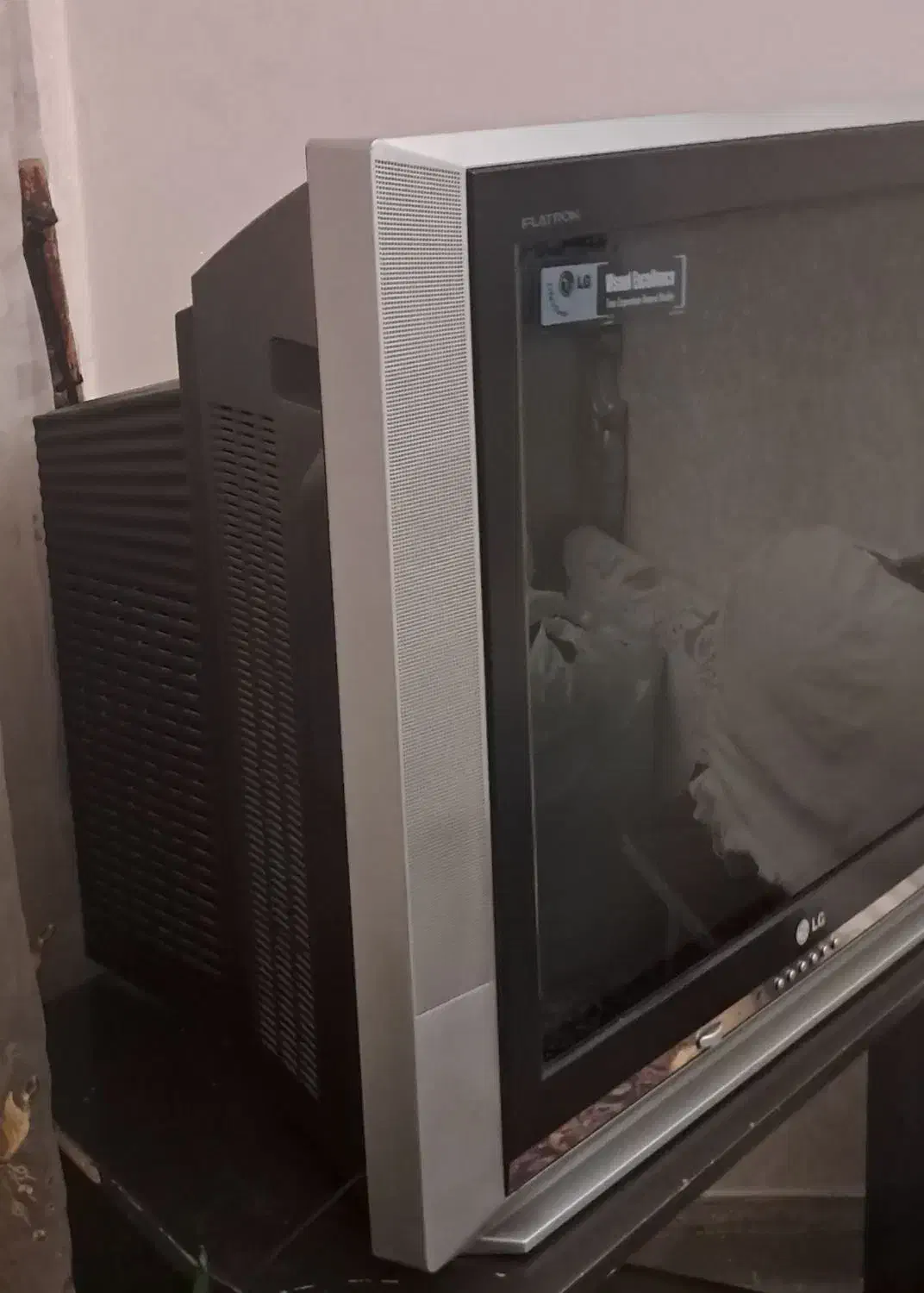 تلویزیون الجی اصل کرهٔ یازده تصویر هم زمان|تلویزیون و پروژکتور|تهران, علم و صنعت|دیوار