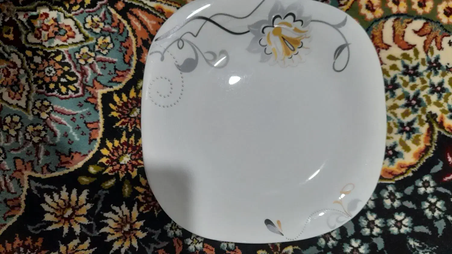 ظروف آرکوپال|ظروف سرو و پذیرایی|نیشابور, پاستور|دیوار