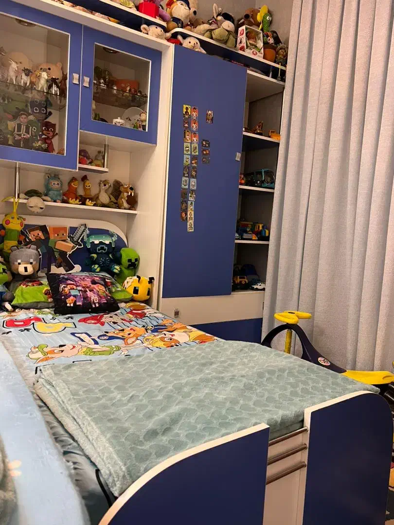 کمد و تخت نوجوان همراه تشک و محافظ تشک بسیار تمیز|تخت و سرویس خواب|شهریار, شهریار|دیوار