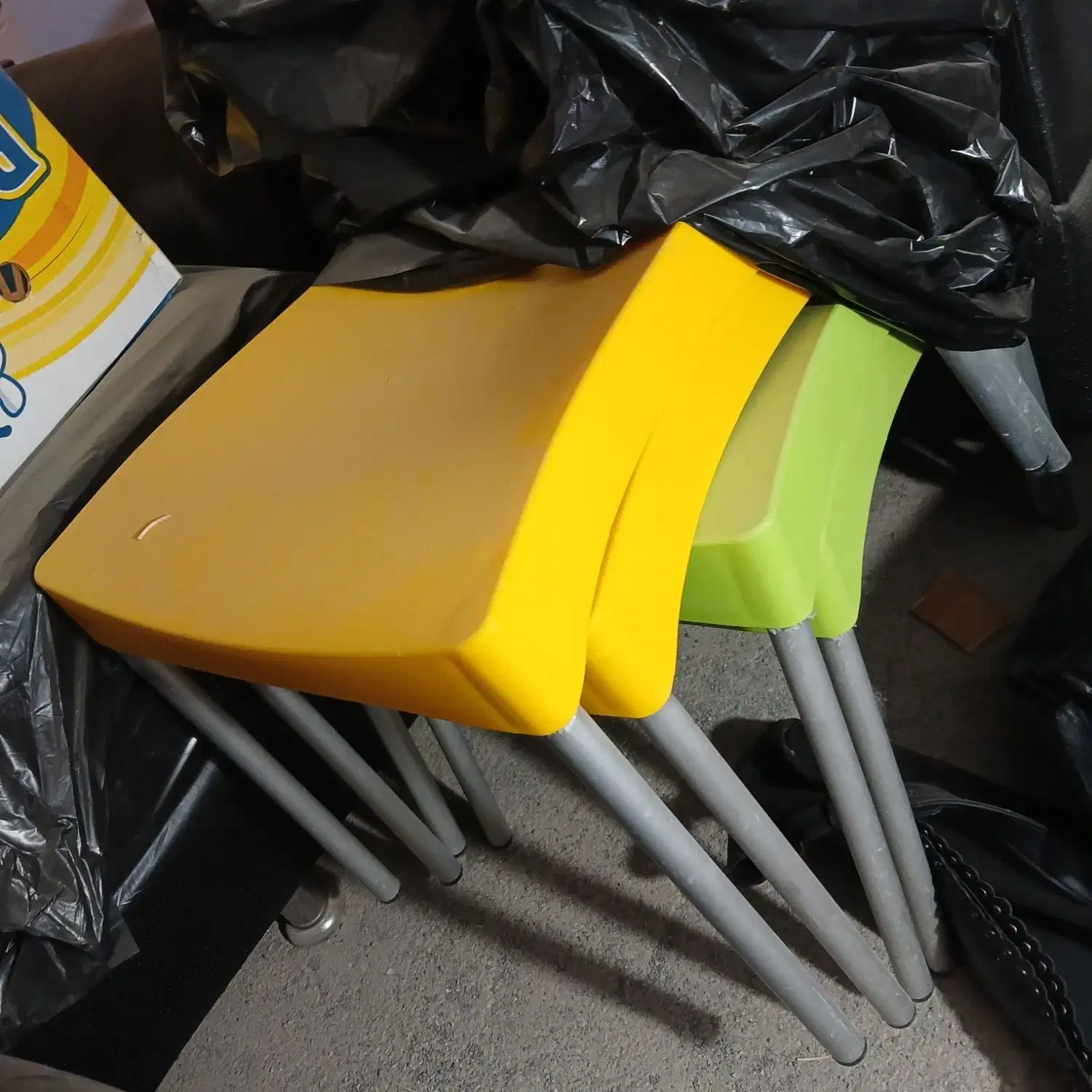 ۶عدد صندلی پایه فلزی|میز و صندلی غذاخوری|لنجان, |دیوار