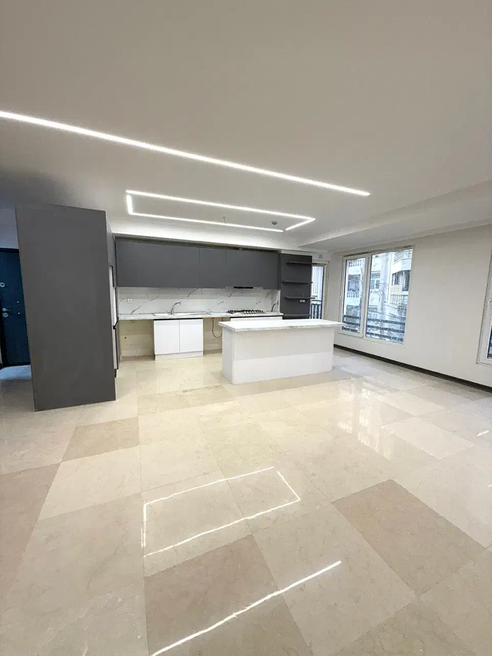 ۱۴۰ متر/ نوساز کلید نخورده/طبقه۳/فول