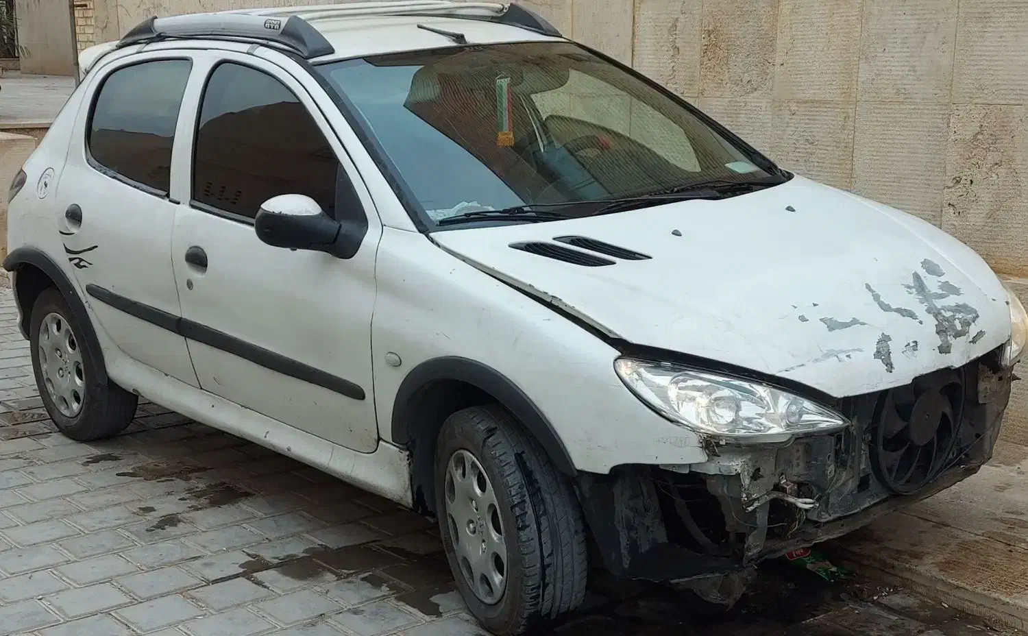 ماشین ۲۰۶ رنگ صفید صدفی|خودرو سواری و وانت|قم, شهرک مهدیه|دیوار