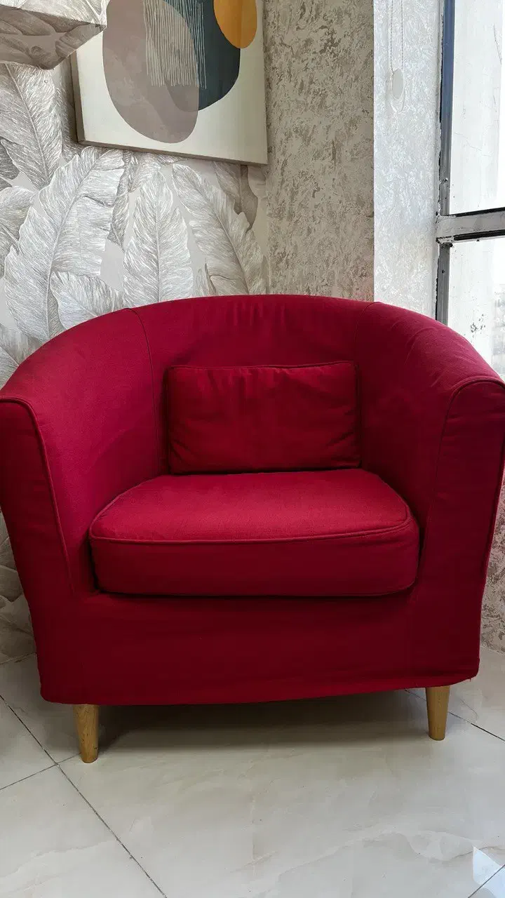 میز ikea  مبل تکنفره ایکیا|مبلمان خانگی و میز عسلی|تهران, طرشت|دیوار