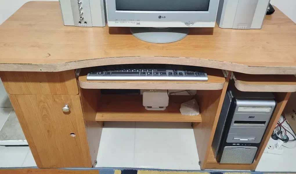 میز کامپیوتر|میز تحریر و کامپیوتر|اراک, |دیوار