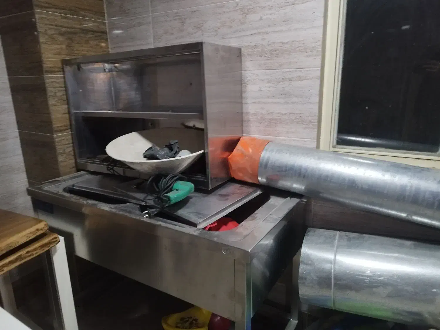 میز تمام چوب گردویی کنده شده تزریقی|میز و صندلی غذاخوری|اهر, |دیوار