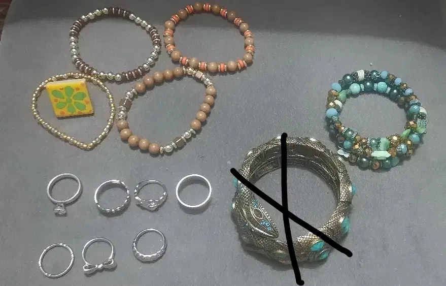 دستبند و انگشتر|بدلیجات|اصفهان, همدانیان|دیوار