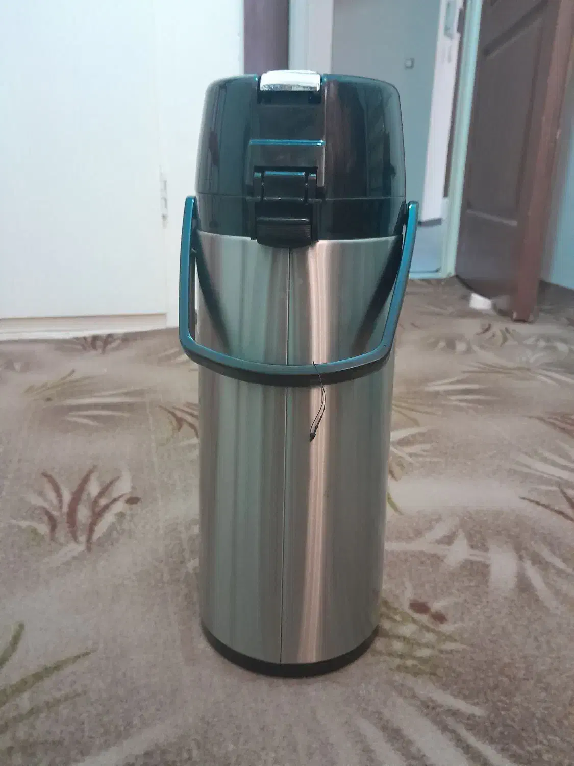 فلاکس چای استیل ۲.۵لیتری نو مناسب برای جهیزیه|قوری، کتری، قهوهساز دستی|مشکیندشت, |دیوار