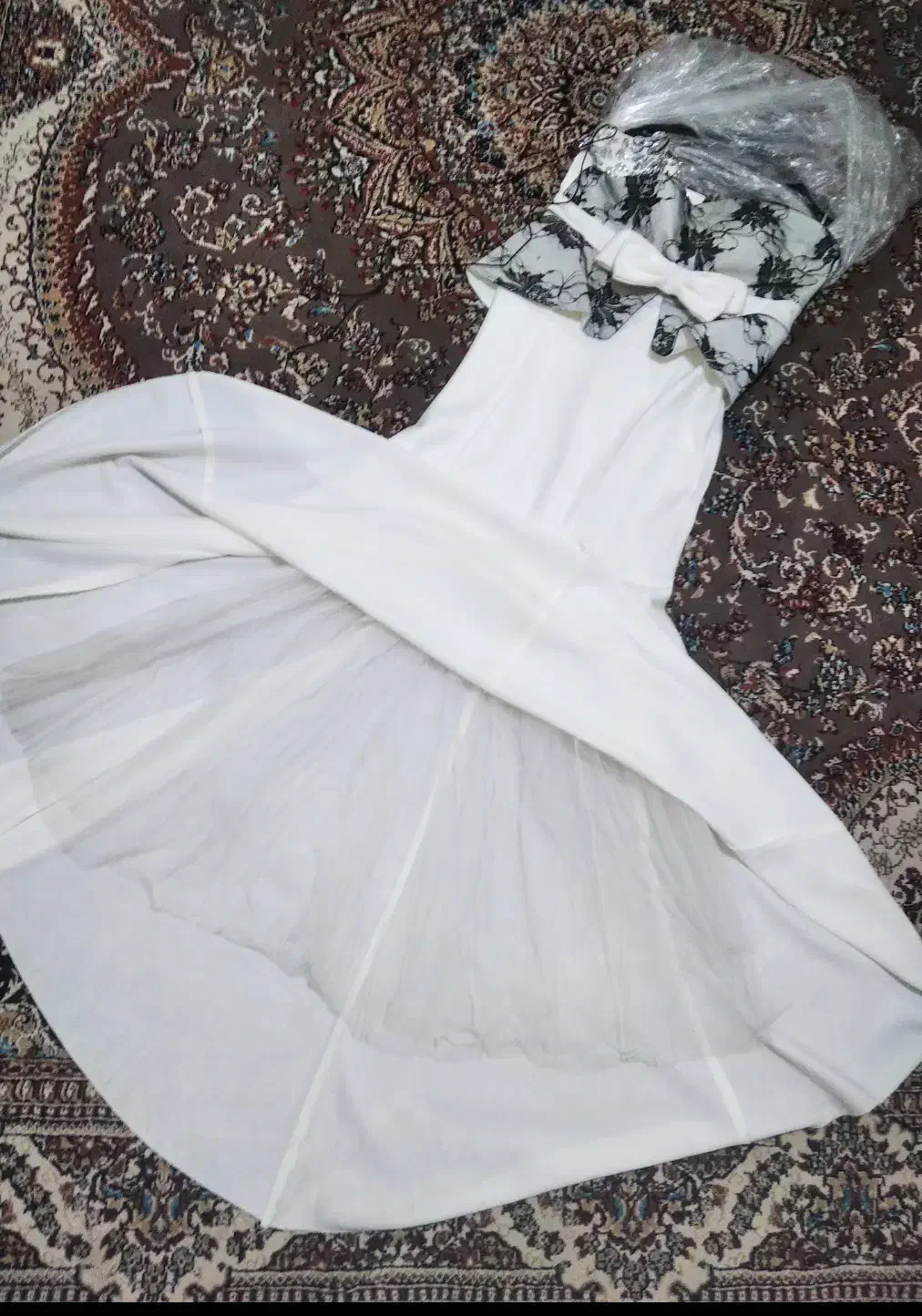 لباس مجلسی|لباس|رشت, پیرکلاچای|دیوار