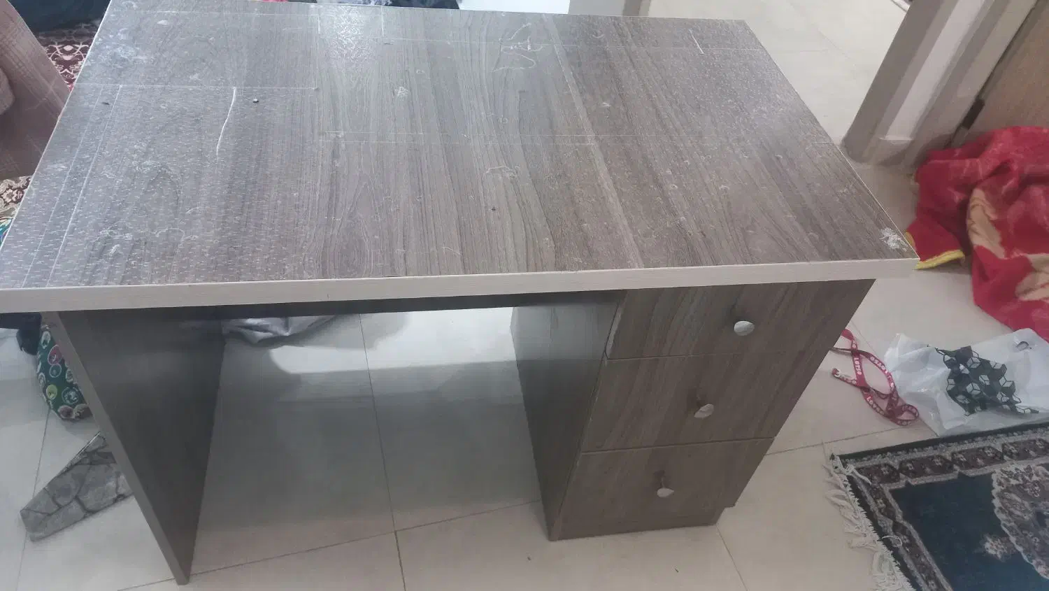 میز تحریر|میز تحریر و کامپیوتر|پردیس, فاز ۱|دیوار