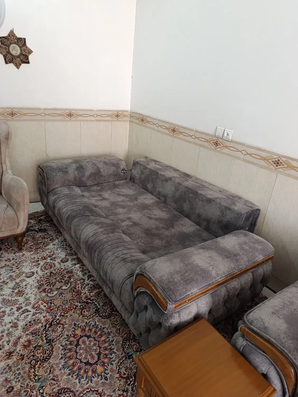 مبل هشت نفره تختخواب شو|مبلمان خانگی و میز عسلی|یزد, |دیوار