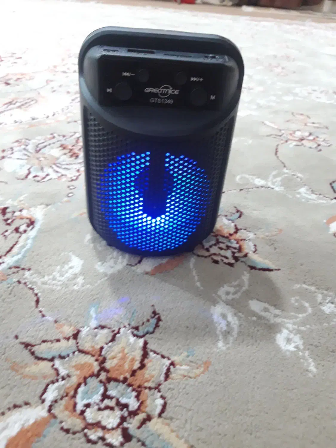 فروش اسپیکر درحد نو بدون کارتن باسیم شارژر|پخش‌کننده همراه|شیراز, شریف‌آباد|دیوار