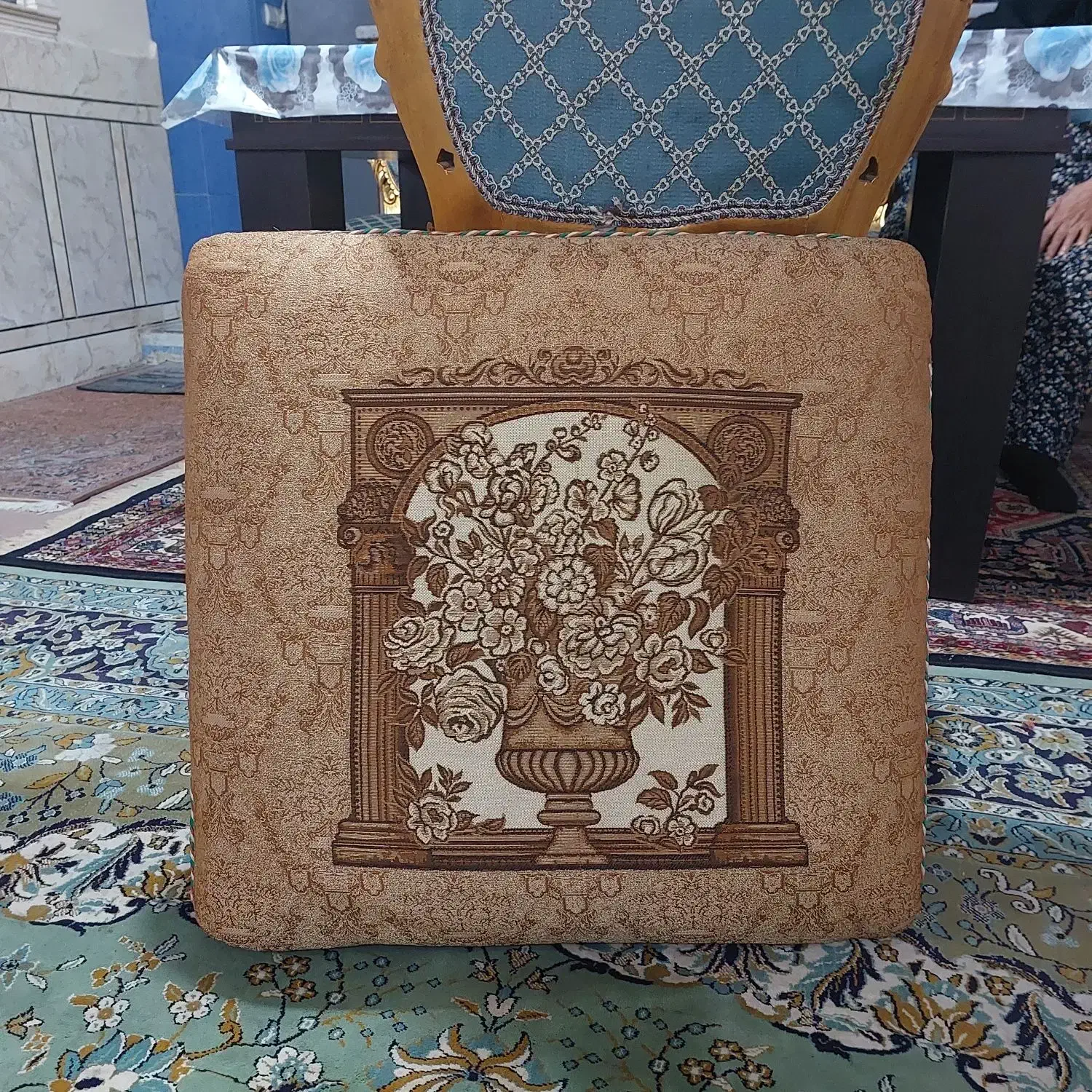 پشتی دو رو نو نو|پشتی|اهواز, فرودگاه|دیوار